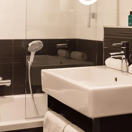 Xo Hotel 4*