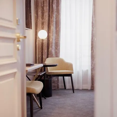 Xo 4* Paris