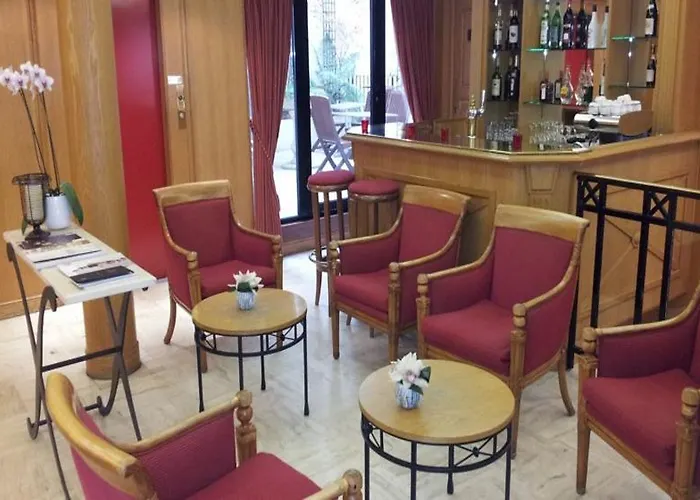 Hotel Le Pierre Paris